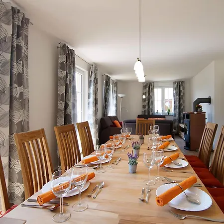 Ferienhaus Reethaus Freddy In *